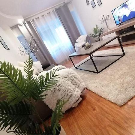 Masaryss Apartament Τουλσέα Εξωτερικό φωτογραφία